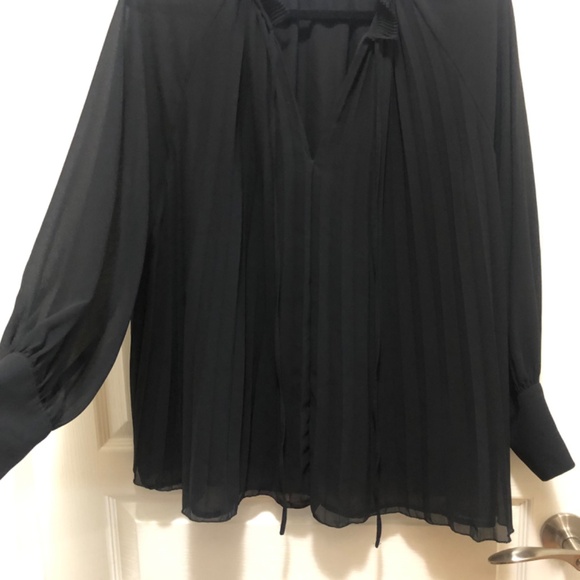 Women’s pleated black long sleeve blouse with ties size Large - Picture 3 of 5
